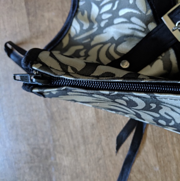 Buckle and Chain Corset - Picture 3 of 5